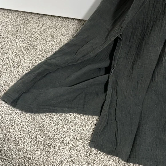 Loungewear/Gown - Picture 5 of 10